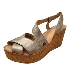 BORN  DISTRESSED GOLD LEATHER PLATFORM WEDGE HEEL SANDALS  10M